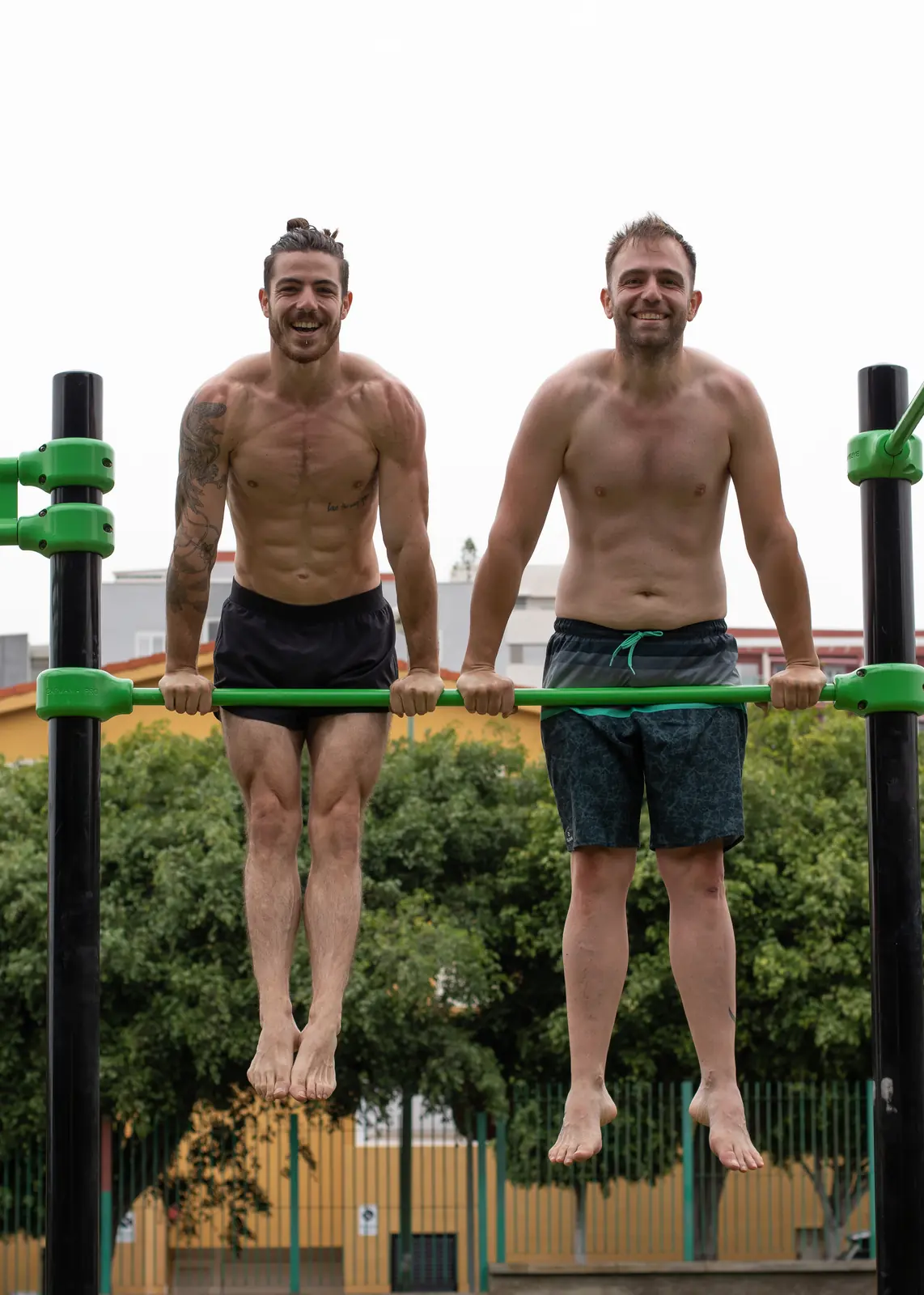 Calisthenics-Training im Freien in Las Palmas