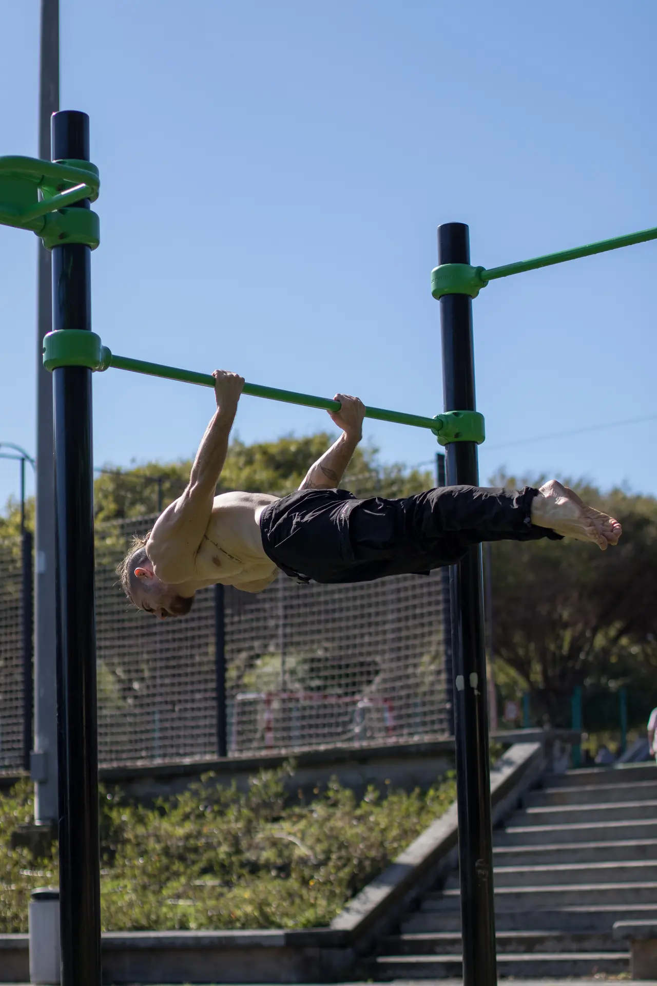 Jorge bei einem fortgeschrittenen Calisthenics-Skill